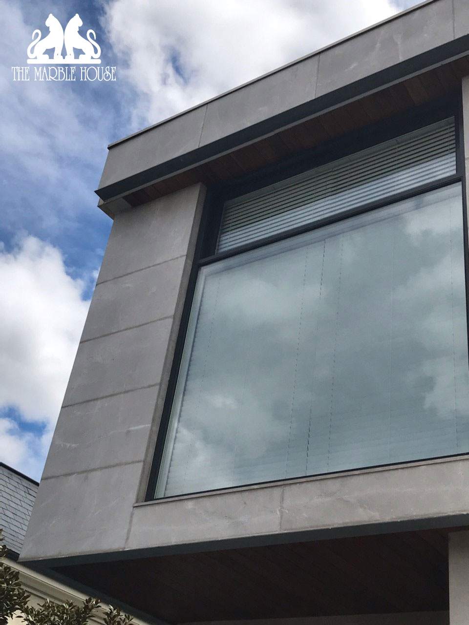 Bilabo-latte--sandblasted-and-brushed