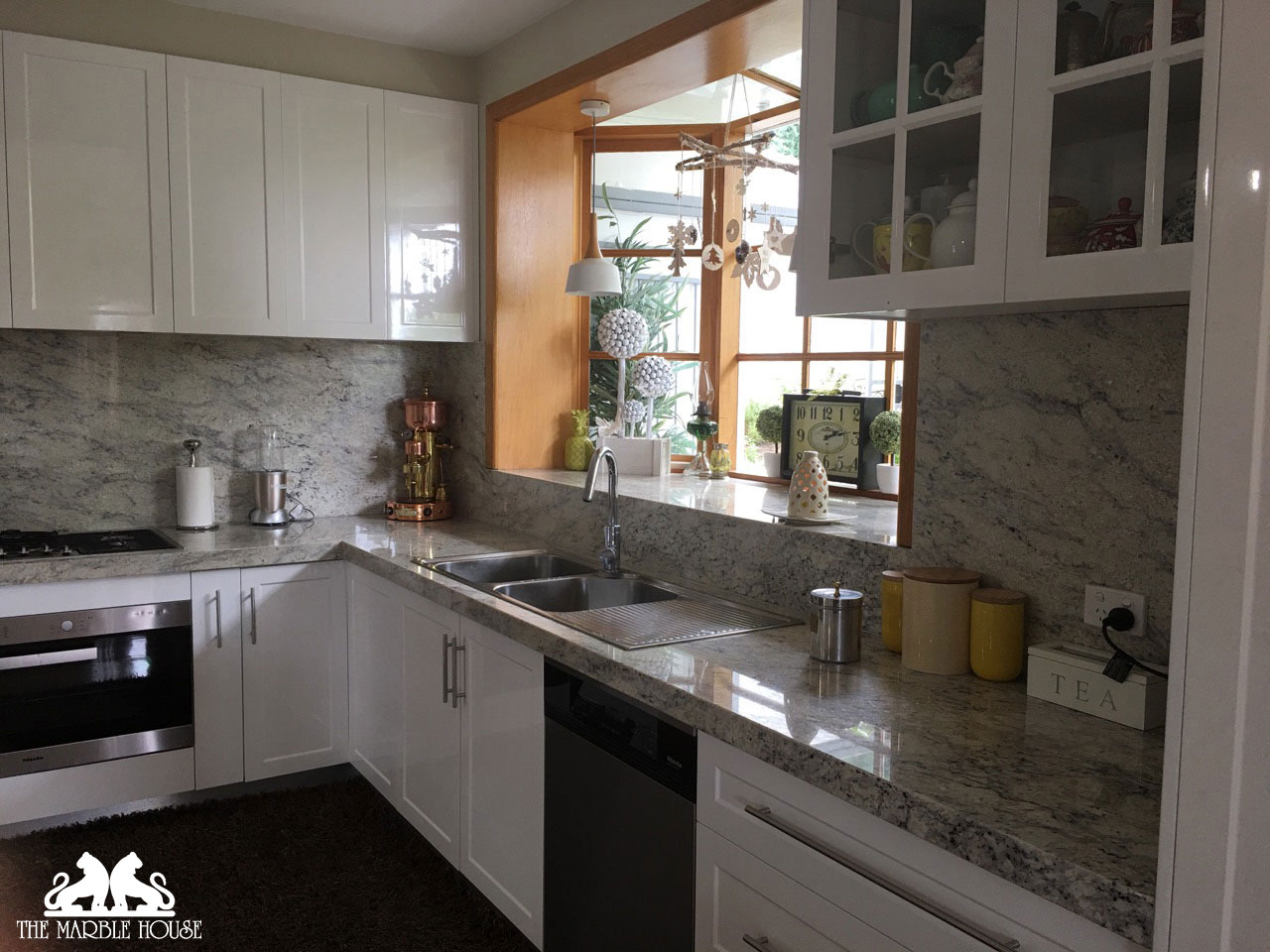 Blanco-romano--polished